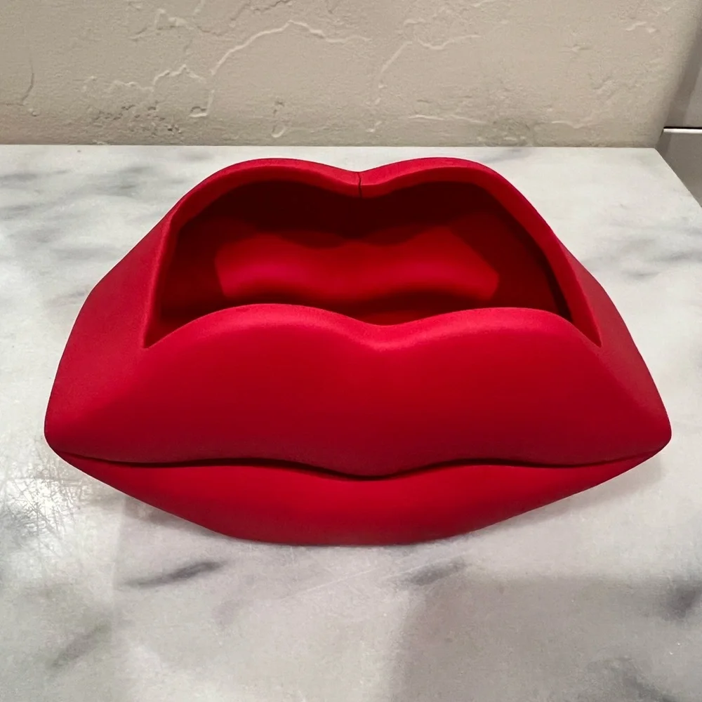 Red Lip-Shaped ceramic dish